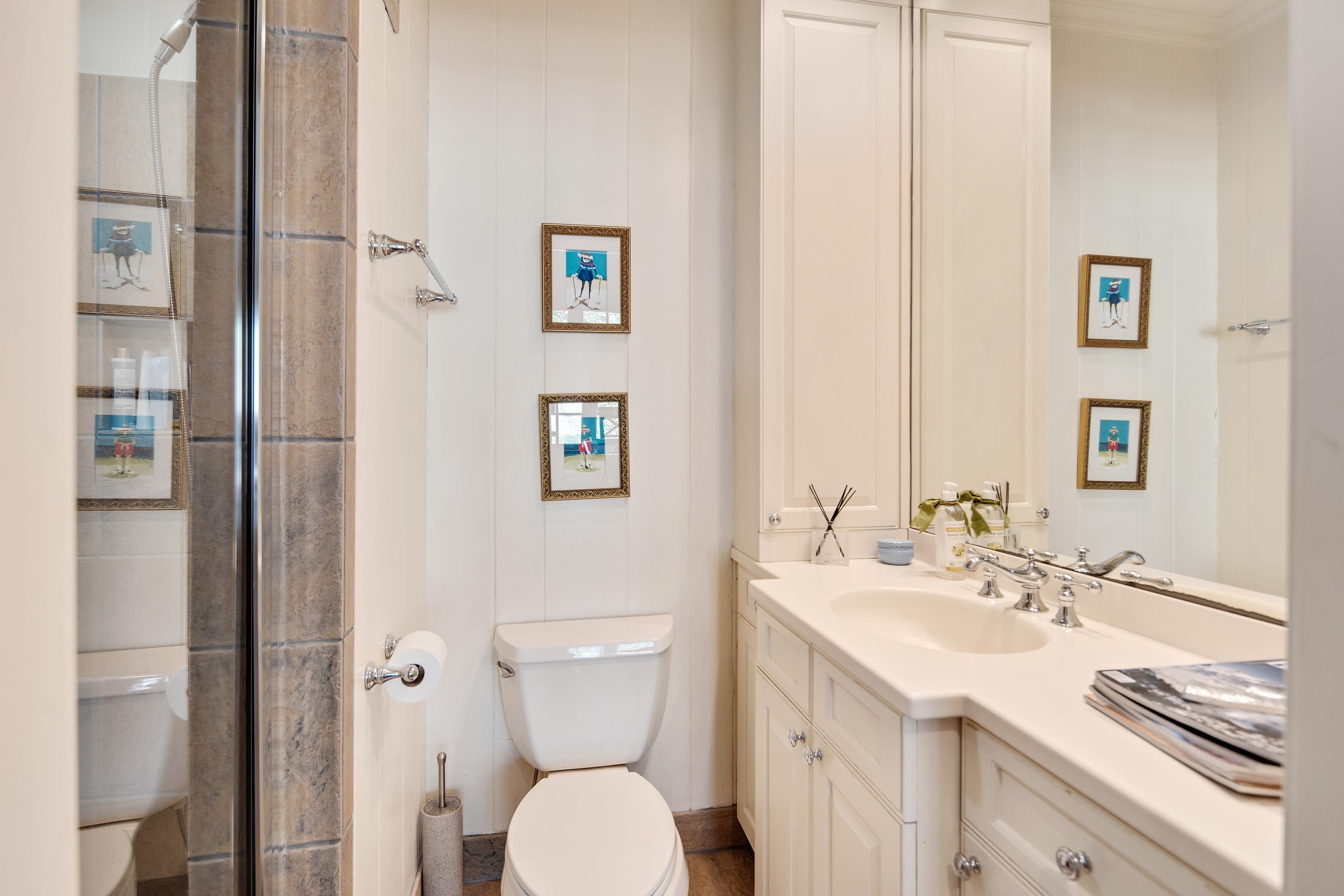 45 Norwal Road Memphis, TN 38117 - Photo 32 of 37 a bathroom with a sink toilet and shower