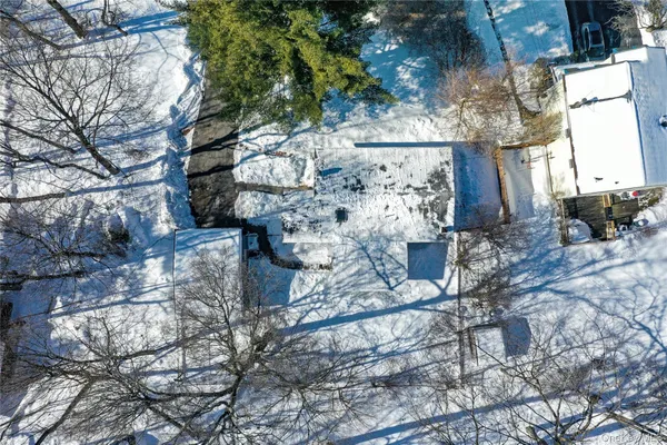 a view of yard and mountain