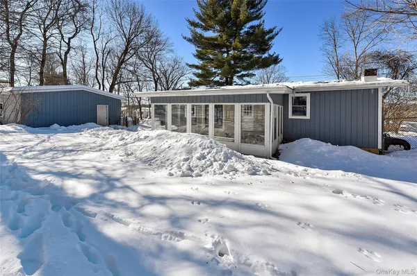 $349,000 | 320 Walnut Avenue, New Windsor, NY 12553