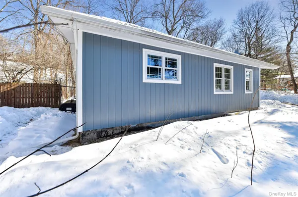 $349,000 | 320 Walnut Avenue, New Windsor, NY 12553