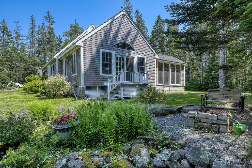 18 Cat Cove Road Stonington, ME 04681 - Photo 5 of 61 18Cat'sCove-5