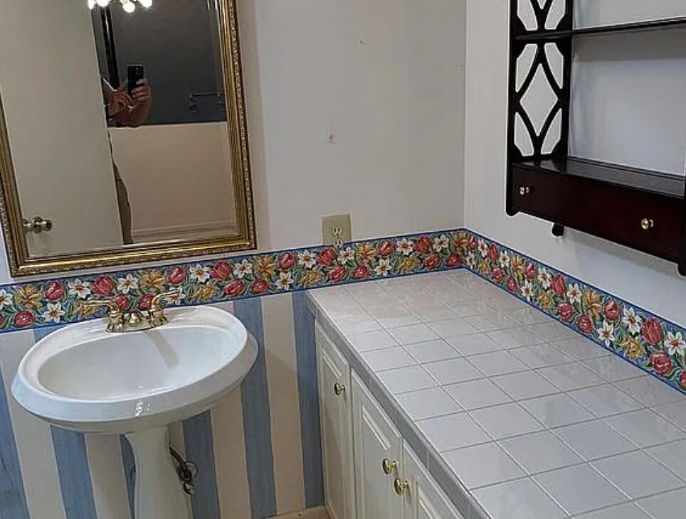 3713 69th Street Lubbock, TX 79413 - Photo 28 of 36 upper bath