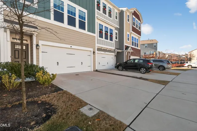 a car parked in front of a building