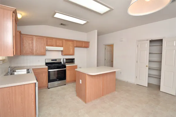 $2,000 | 718 Settlement Street, Cedar Park, TX 78613