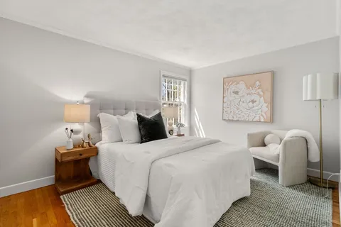 $999,000 | 32 Linden Street, Unit 5, Wellesley, MA 02482