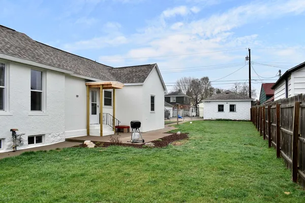 $199,000 | 464 10th Street East, Winona, MN 55987