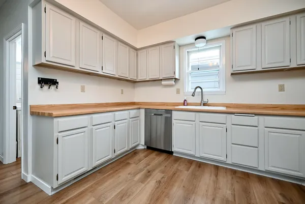 $199,000 | 464 10th Street East, Winona, MN 55987