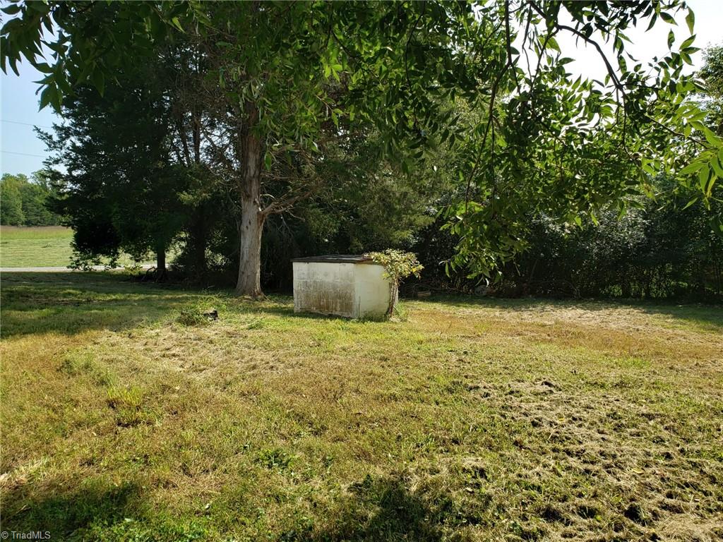 2290 Grooms Road Reidsville, NC 27320 - Photo 14 of 15 Gallery Image 14