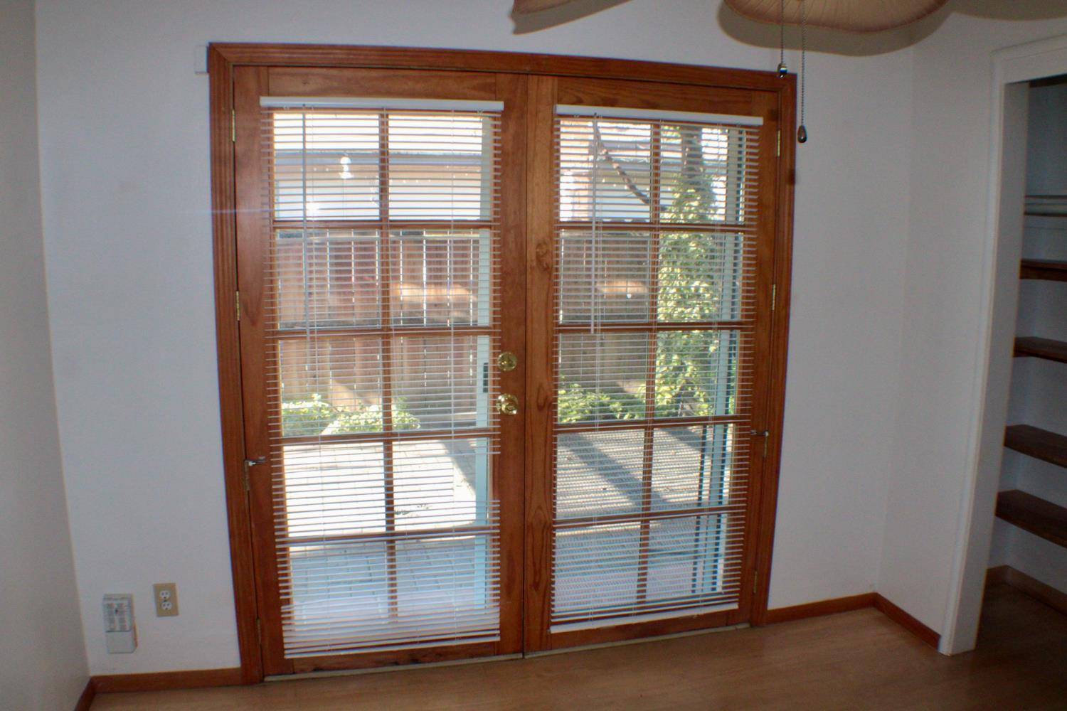 881 West Rialto Avenue Clovis, CA 93612 - Photo 6 of 25 a view of an entryway with wooden floor