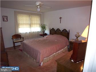 101 Valley Forge Road Cinnaminson, NJ 08077 - Photo 8 of 12 Bedroom - Main