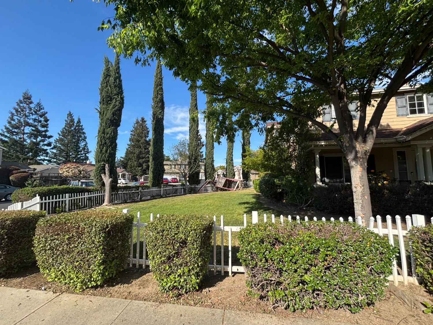 4101 Rose Parade Modesto, CA 95357 - Photo 5 of 13