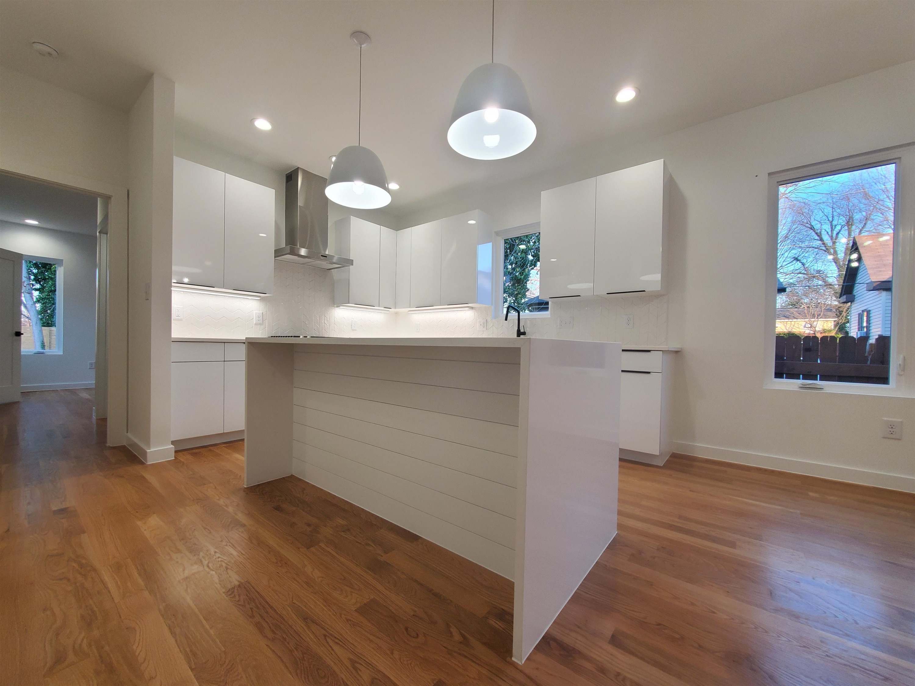 223 Bledsoe Avenue Raleigh, NC 27601 - Photo 8 of 28 Photo 8