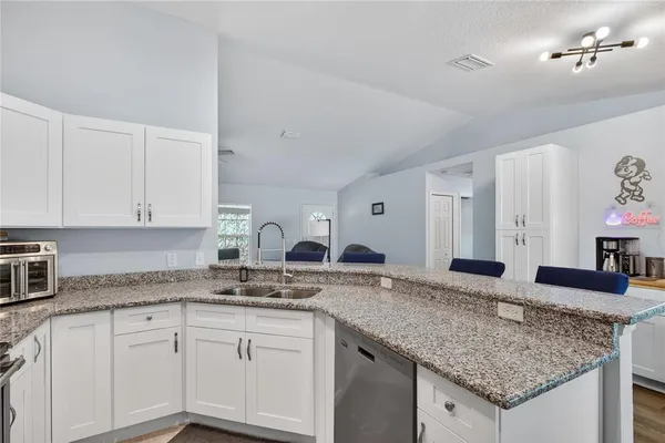 $299,900 | 9343 Southeast 152nd Place, Summerfield, FL 34491