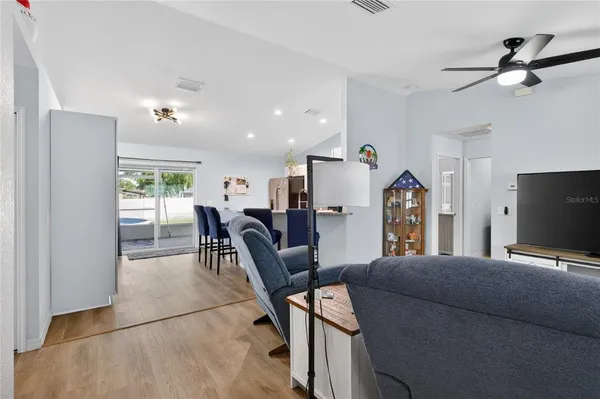 $299,900 | 9343 Southeast 152nd Place, Summerfield, FL 34491