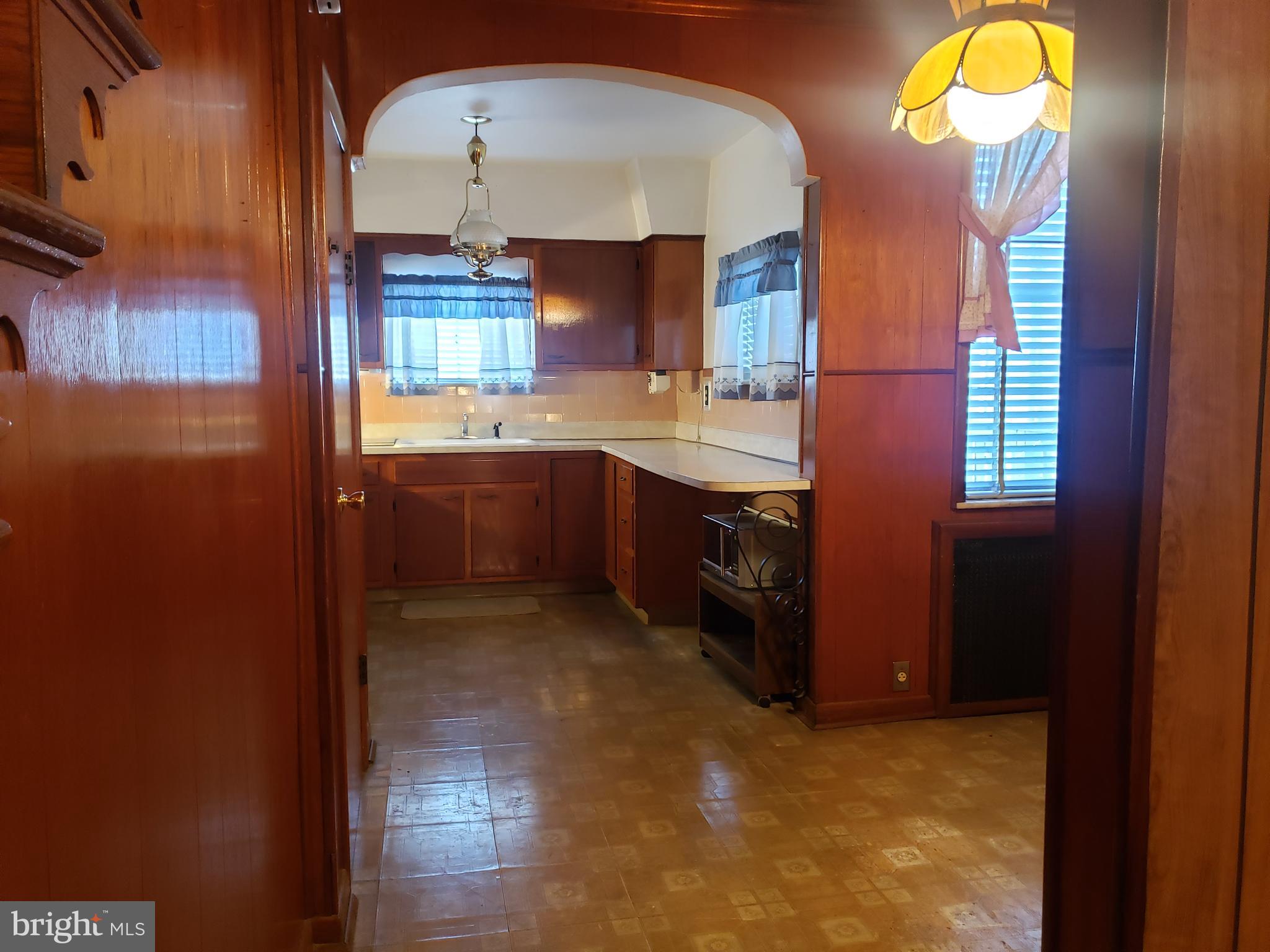 2436 West Ritner Street Philadelphia, PA 19145 - Photo 16 of 64 Dining area leads to Kitchen
