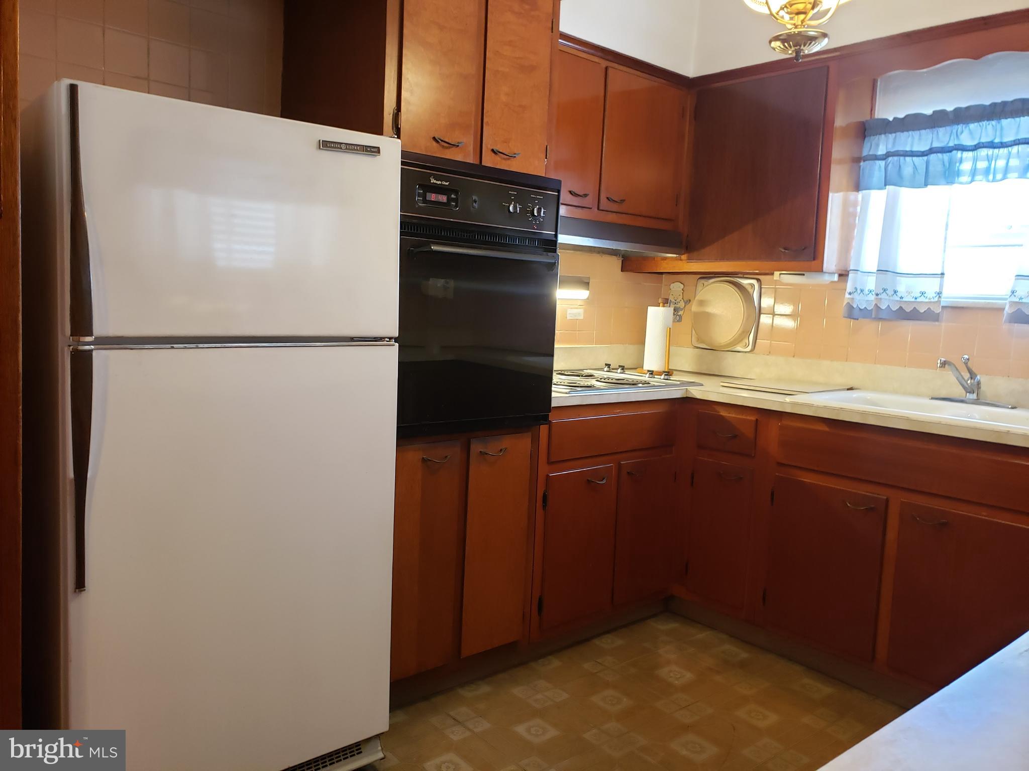 2436 West Ritner Street Philadelphia, PA 19145 - Photo 23 of 64 Full Kitchen