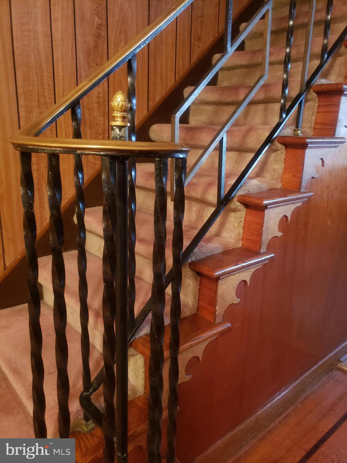 2436 West Ritner Street Philadelphia, PA 19145 - Photo 27 of 64 Banister/ Staircase wood Details