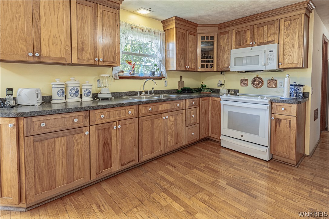 4598 Nelson Road Wilson, NY 14108 - Photo 12 of 46 Gallery Image 12