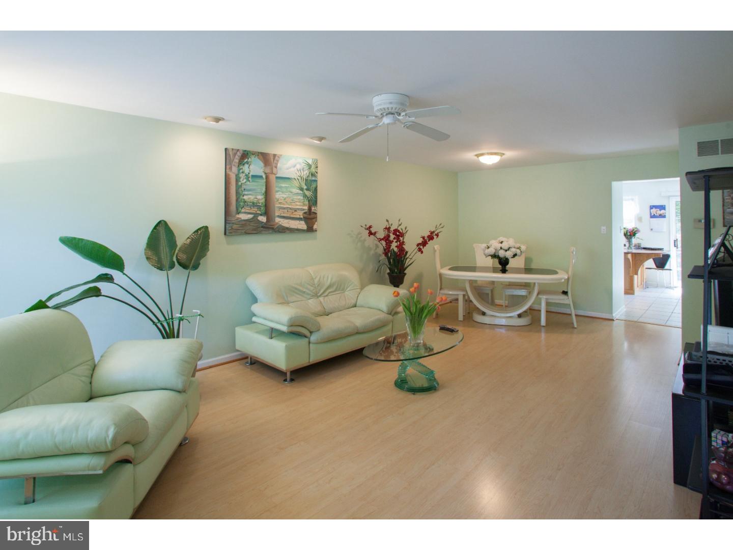 68 Charing Cross Road, Unit 35 Doylestown, PA 18901 - Photo 7 of 23 Living Room