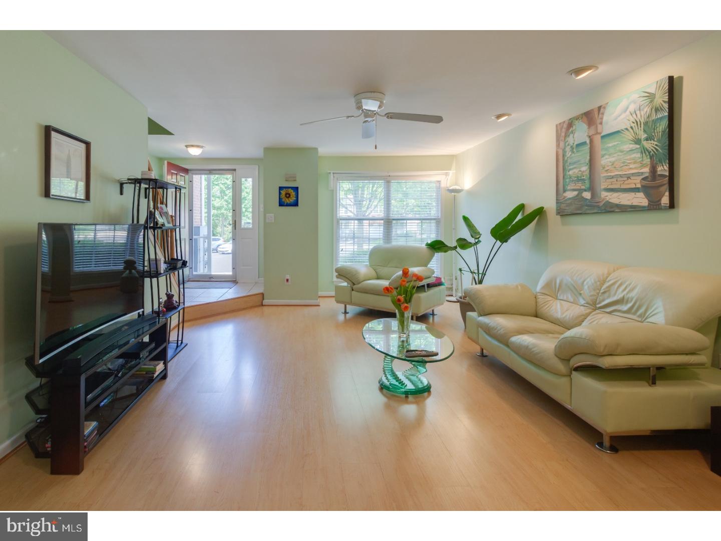 68 Charing Cross Road, Unit 35 Doylestown, PA 18901 - Photo 8 of 23 Living Room