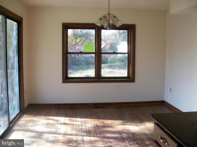 1943 Fairfax Road Annapolis, MD 21401 - Photo 17 of 27 Dining Room