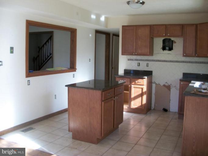 1943 Fairfax Road Annapolis, MD 21401 - Photo 19 of 27 Kitchen #3