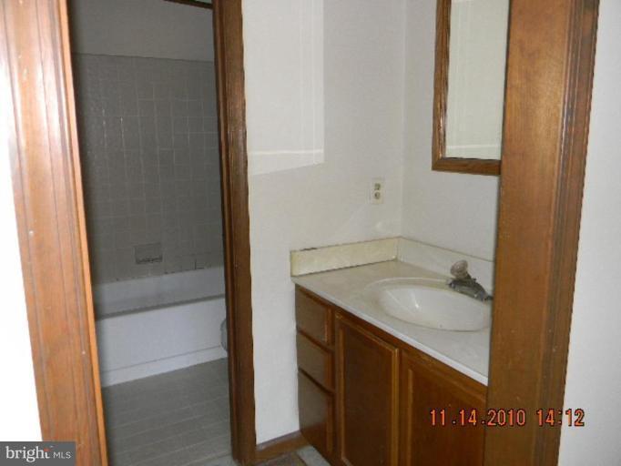 1943 Fairfax Road Annapolis, MD 21401 - Photo 27 of 27 Master Bath