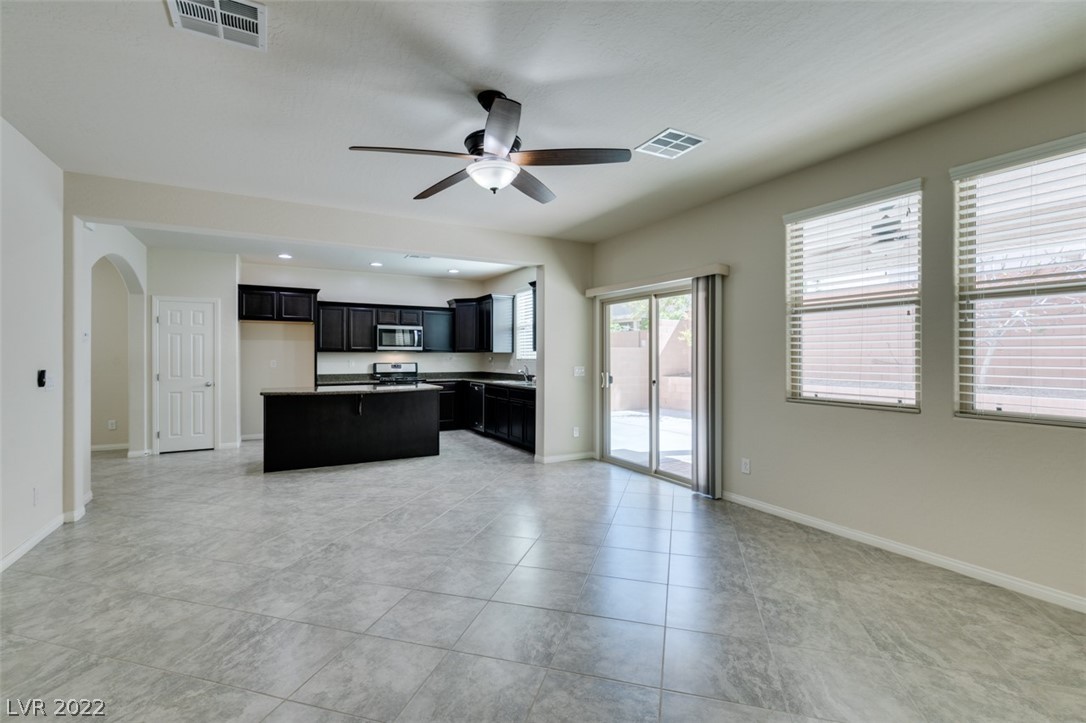 371 Woodland Moss Road Las Vegas, NV 89148 - Photo 5 of 23