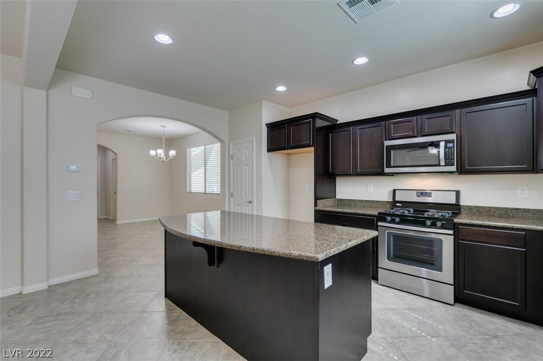 371 Woodland Moss Road Las Vegas, NV 89148 - Photo 7 of 23