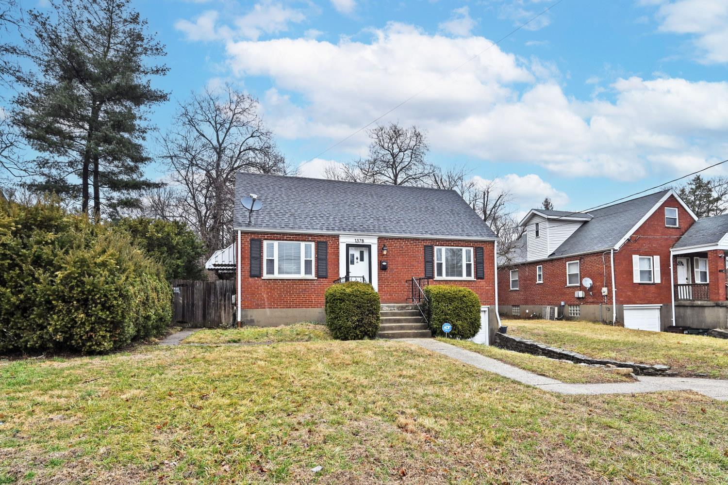 1378 Adams Road Cincinnati, OH 45231 - Photo 2 of 36 Gallery Image 2