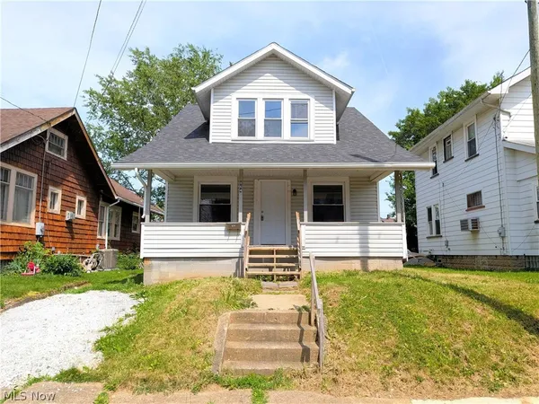 $136,900 | 864 10th Street Northeast, Massillon, OH 44646