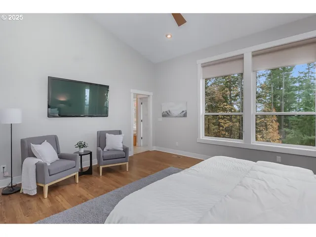 $1,595,000 | 32047 Northeast Corral Creek Road, Newberg, OR 97132