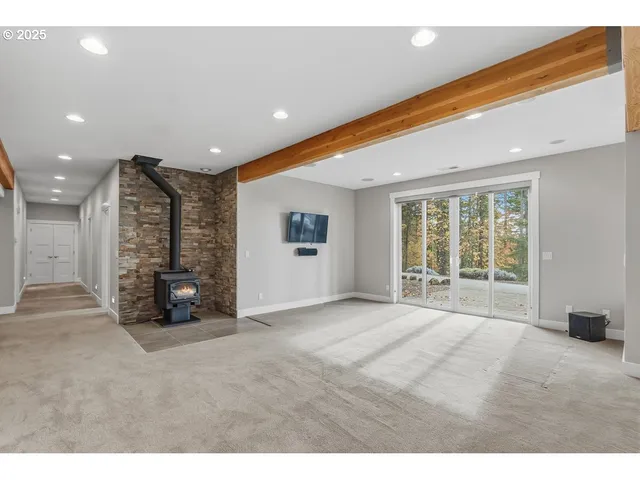 $1,595,000 | 32047 Northeast Corral Creek Road, Newberg, OR 97132