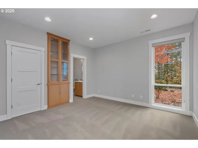 $1,595,000 | 32047 Northeast Corral Creek Road, Newberg, OR 97132