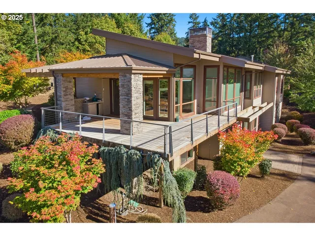 $1,595,000 | 32047 Northeast Corral Creek Road, Newberg, OR 97132