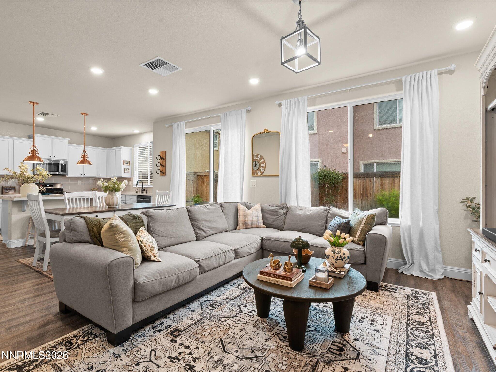 06-2265 Symphony Way-105