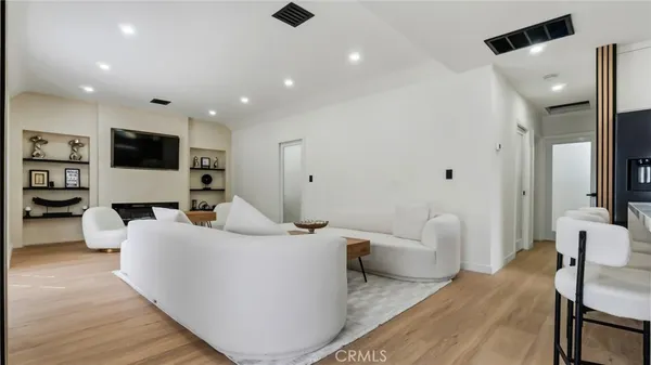 $6,950 | 4177 Fair Avenue, North Hollywood, CA 91602