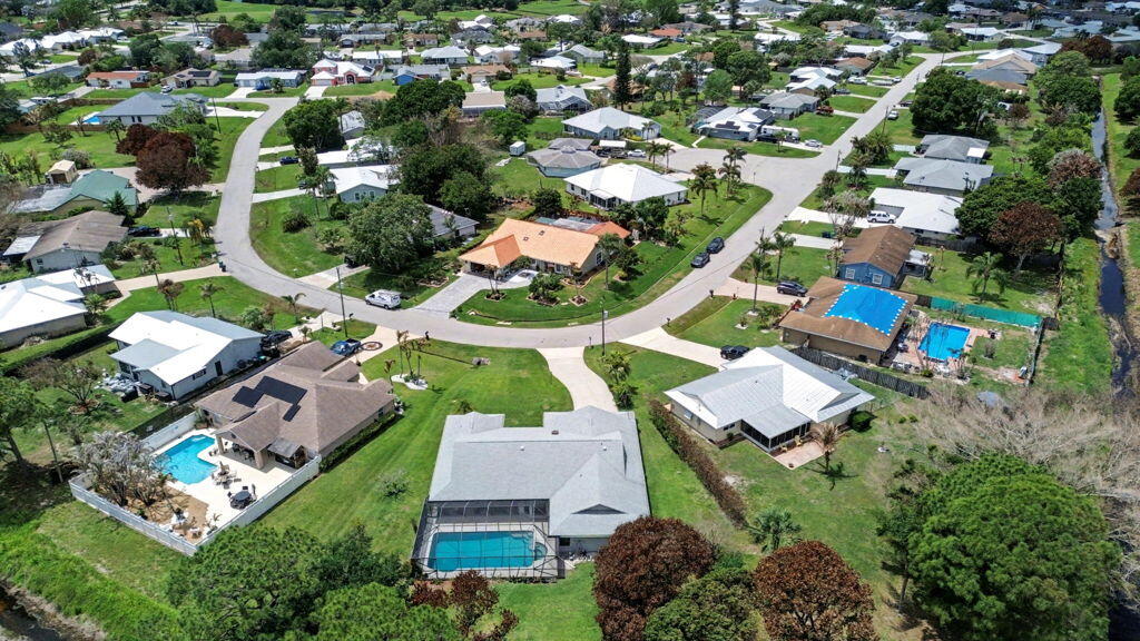1549 Southeast Pitcher Road Port St. Lucie, FL 34952 - Photo 3 of 28 image