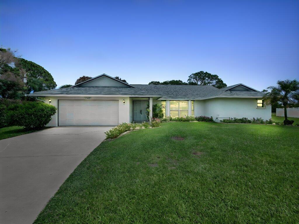 1549 Southeast Pitcher Road Port St. Lucie, FL 34952 - Photo 5 of 28 image