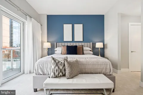 $799,000 | 23 South 23rd Street, Unit 7D, Philadelphia, PA 19103