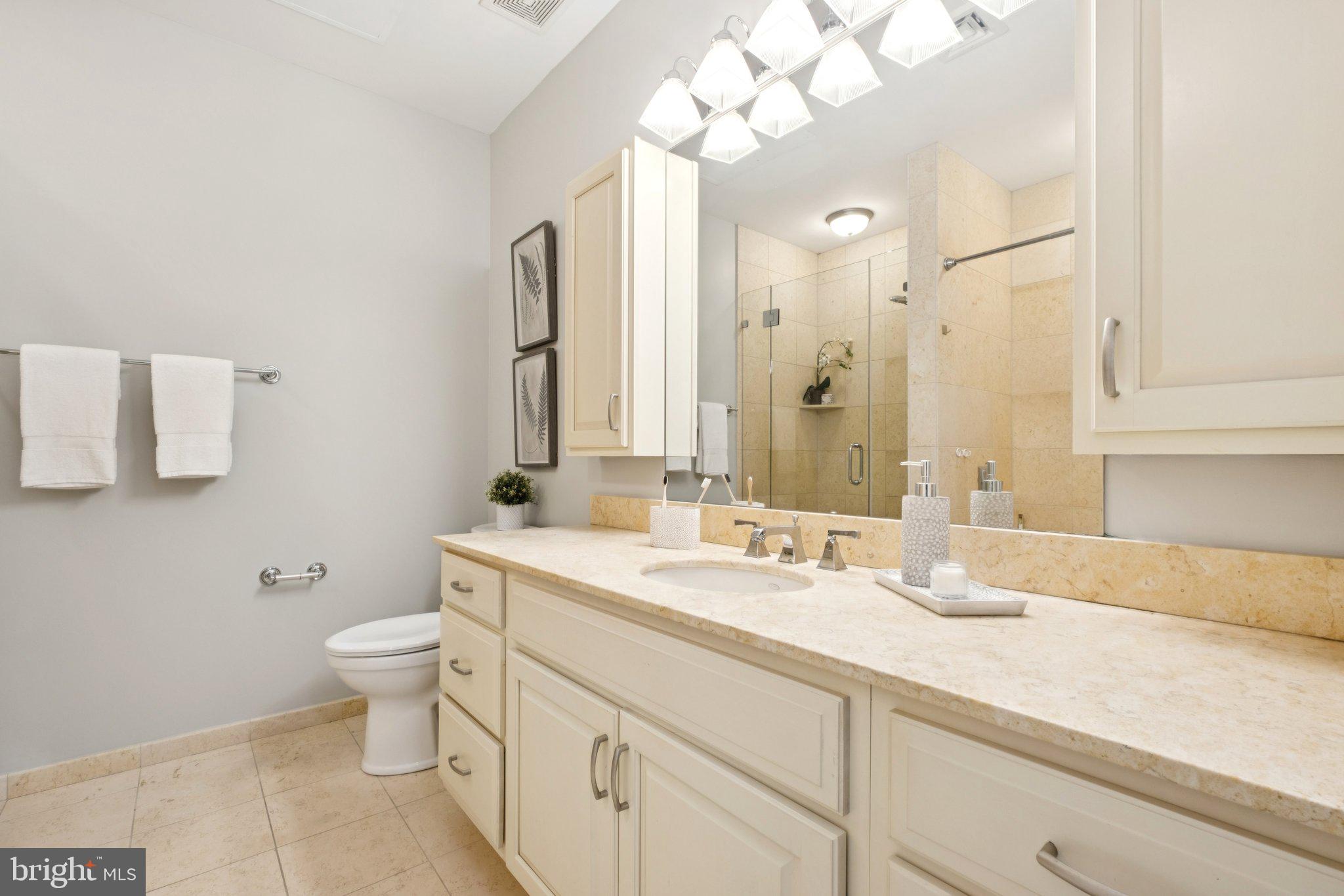 23 South 23rd Street, Unit 7D Philadelphia, PA 19103 - Photo 16 of 34