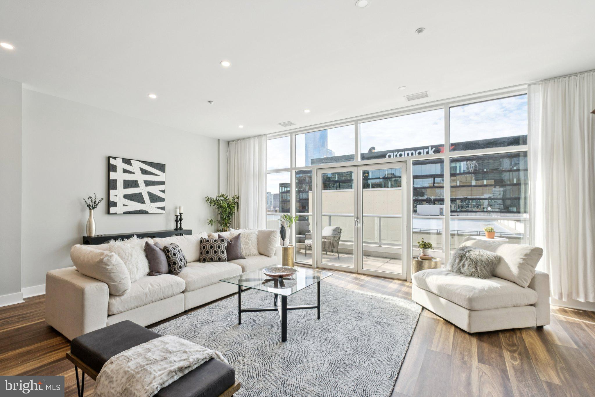 23 South 23rd Street, Unit 7D Philadelphia, PA 19103 - Photo 2 of 34