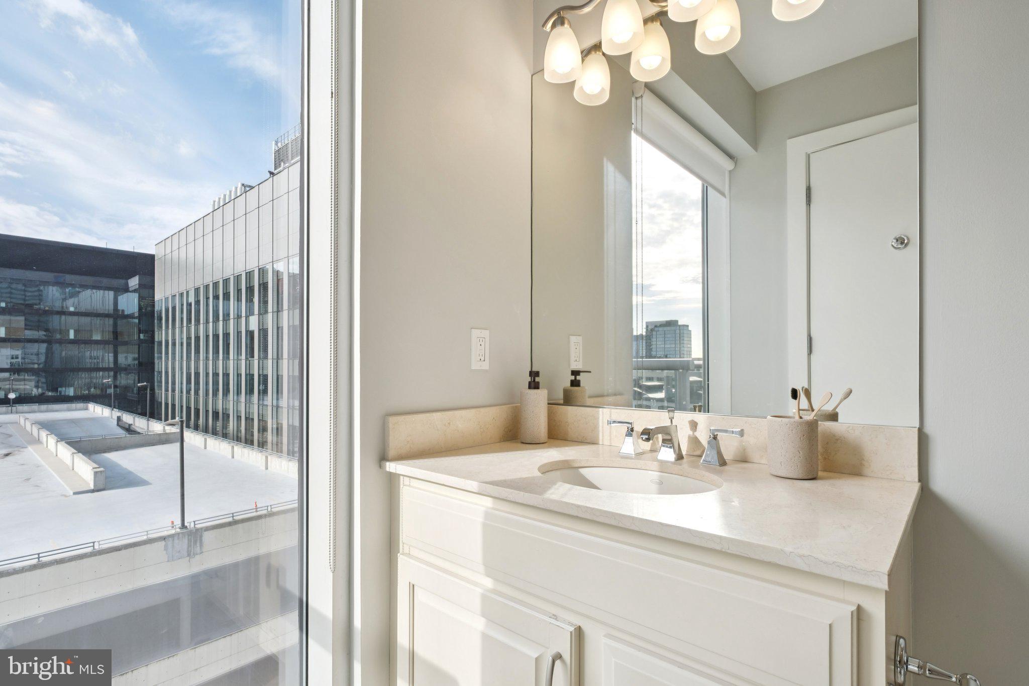 23 South 23rd Street, Unit 7D Philadelphia, PA 19103 - Photo 24 of 34