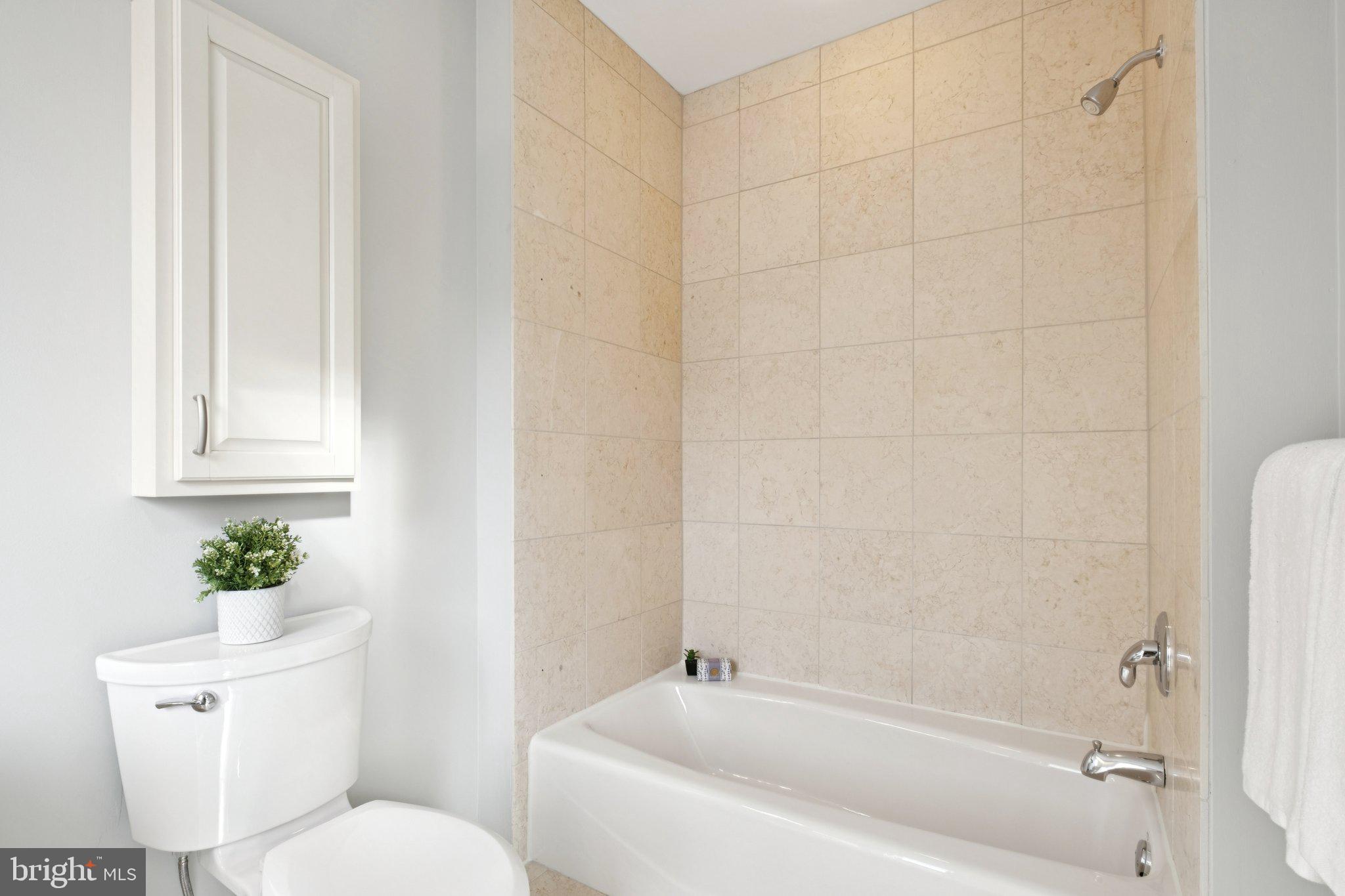 23 South 23rd Street, Unit 7D Philadelphia, PA 19103 - Photo 25 of 34