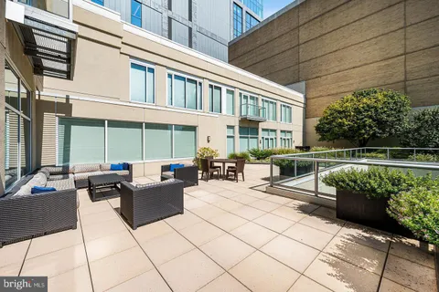 $799,000 | 23 South 23rd Street, Unit 7D, Philadelphia, PA 19103