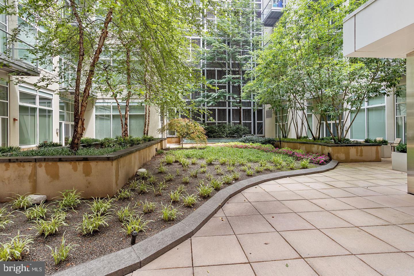 23 South 23rd Street, Unit 7D Philadelphia, PA 19103 - Photo 29 of 34