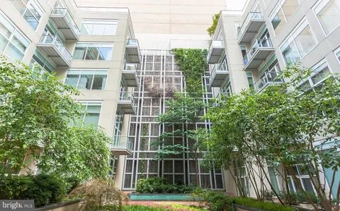 $799,000 | 23 South 23rd Street, Unit 7D, Philadelphia, PA 19103