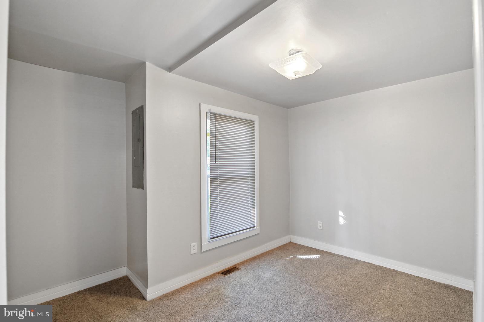 111 Grant Street Harrington, DE 19952 - Photo 6 of 12