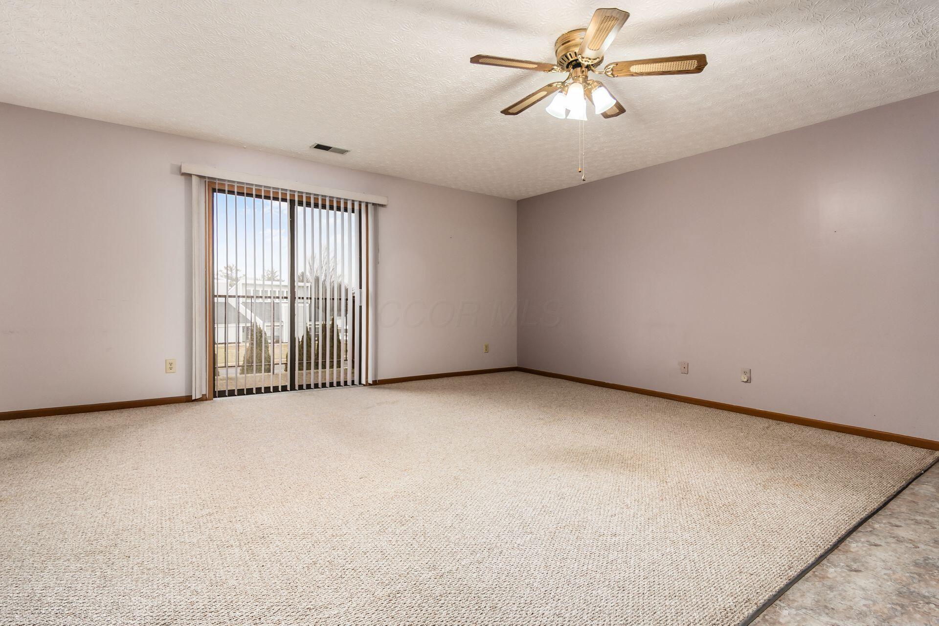 5885 Beechcroft Road, Unit 306 Columbus, OH 43229 - Photo 6 of 33 007_a33_i 5885 Beechcroft 025