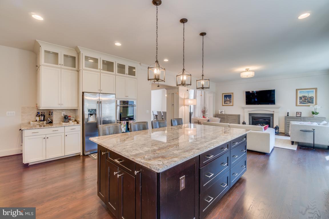 7127 Thrasher Road McLean, VA 22101 - Photo 11 of 46 Well-Appointed Gourmet Kitchen